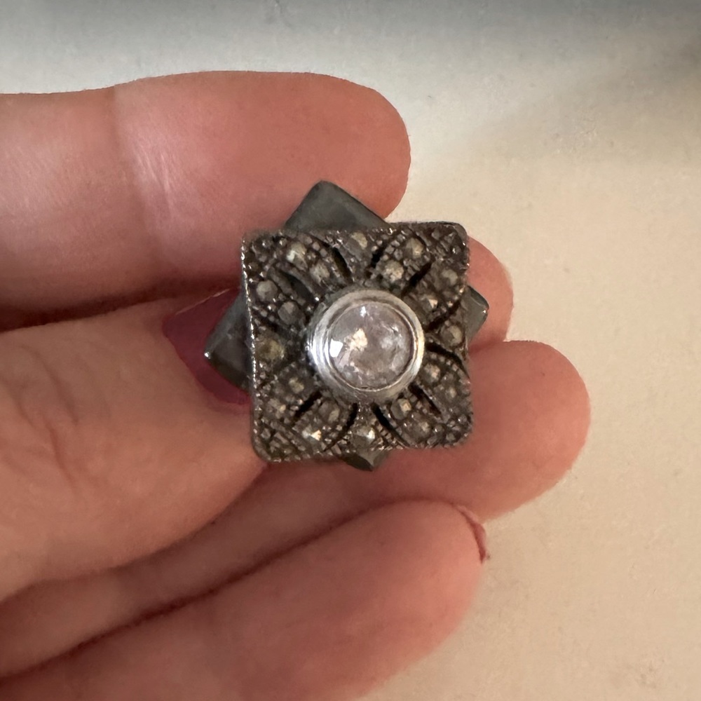 ✨New✨ Sterling Silver Vintage style ring size 6